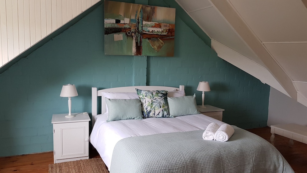 Comfort House, Multiple Bedrooms, Ocean View, Beachfront photo 2