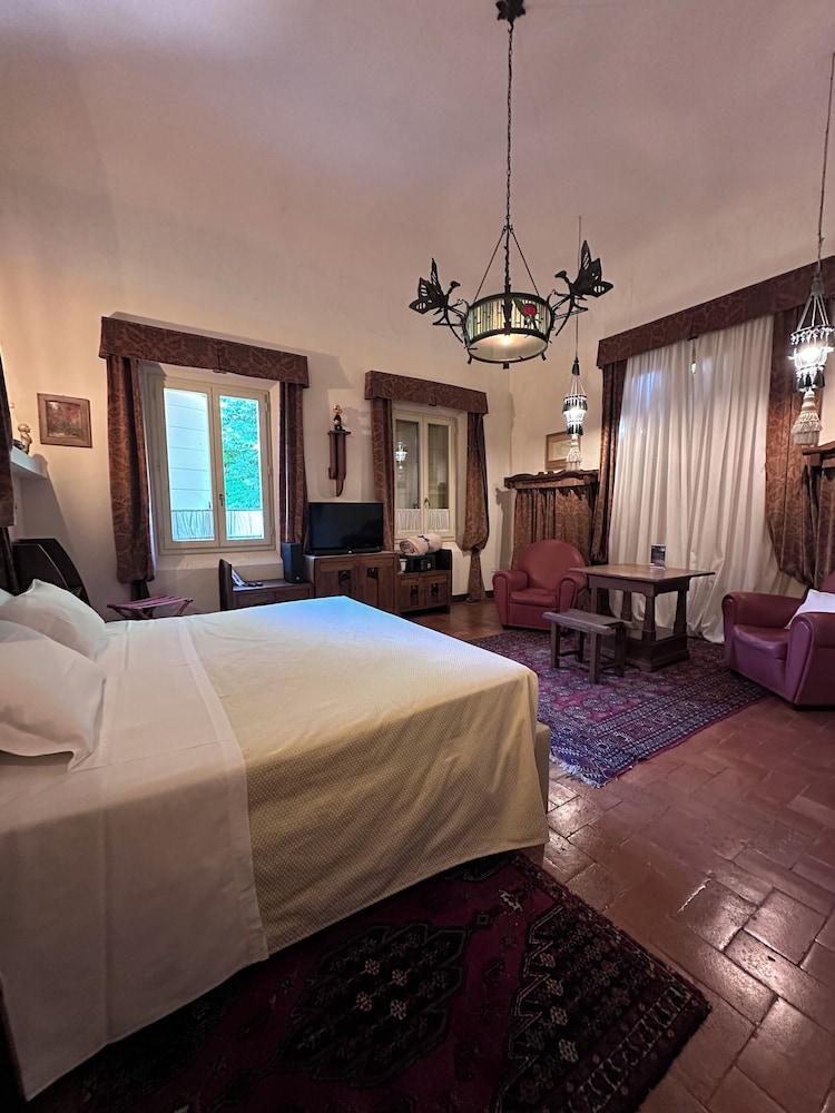 Superior Triple Room, Courtyard View