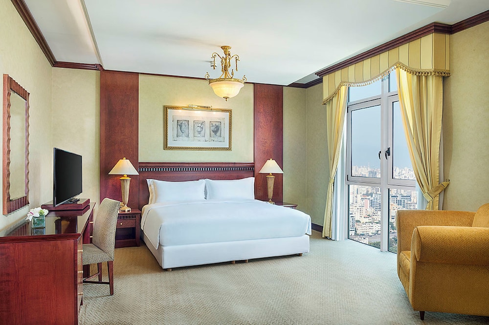Royal Suite photo 2