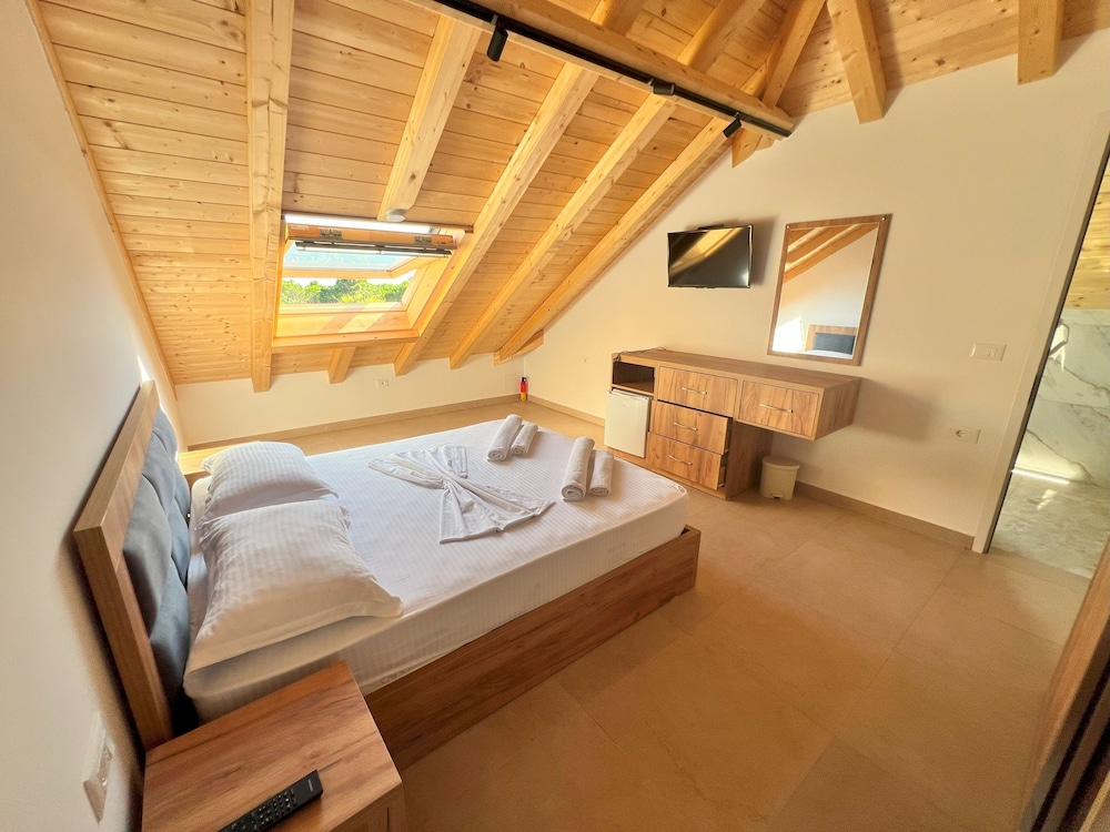 Classic Double Room