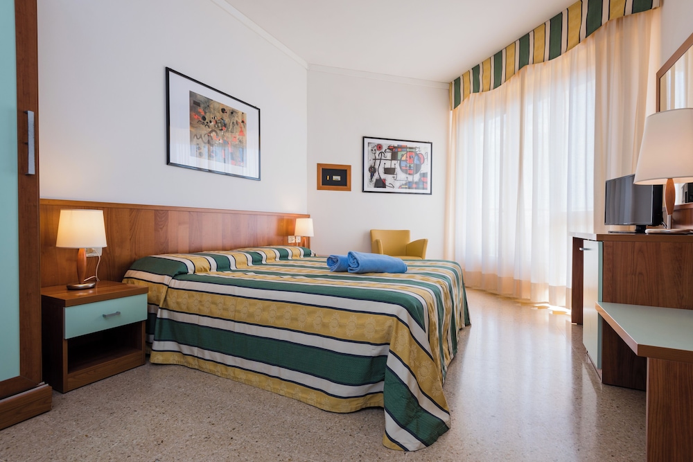 Triple Room, Balcony photo 2