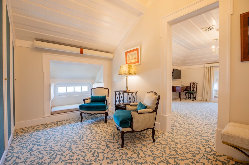 Attic Suite thumbnail 5