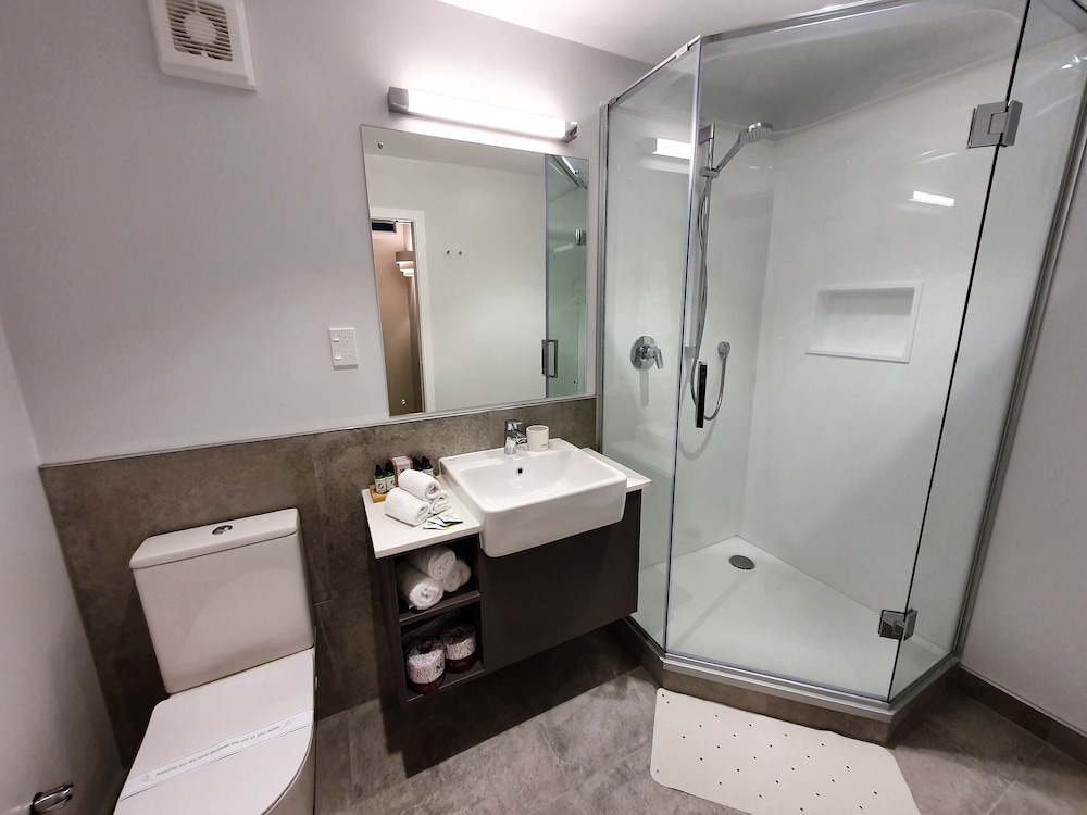 Standard One Bedroom - Photo 5