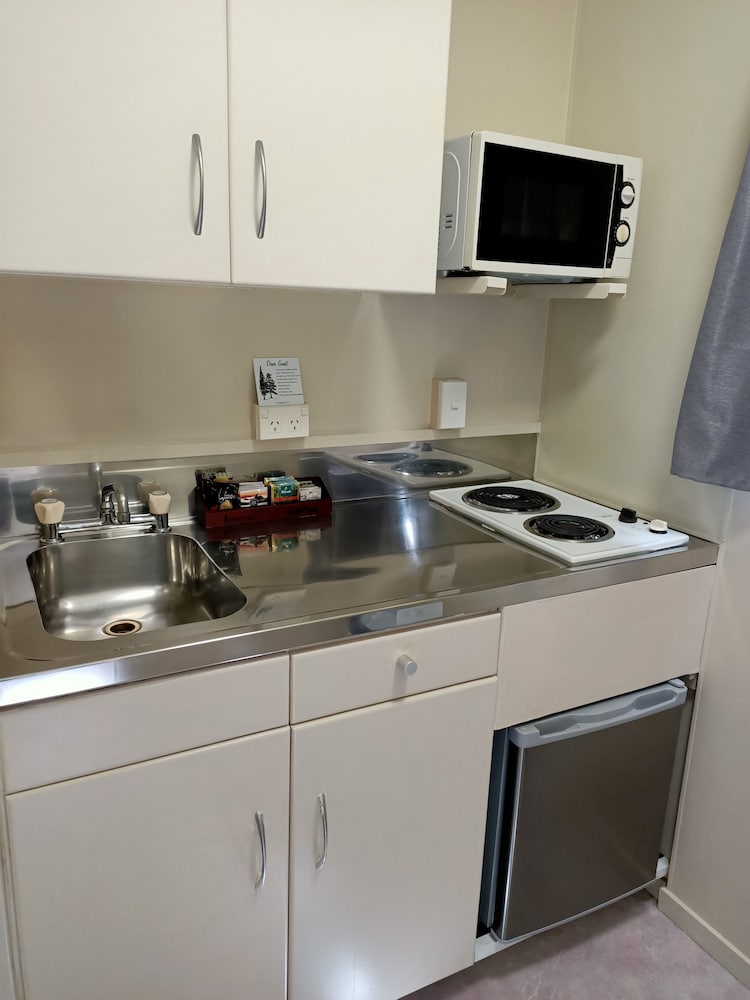 7. Large One Bedroom Unit photo 2