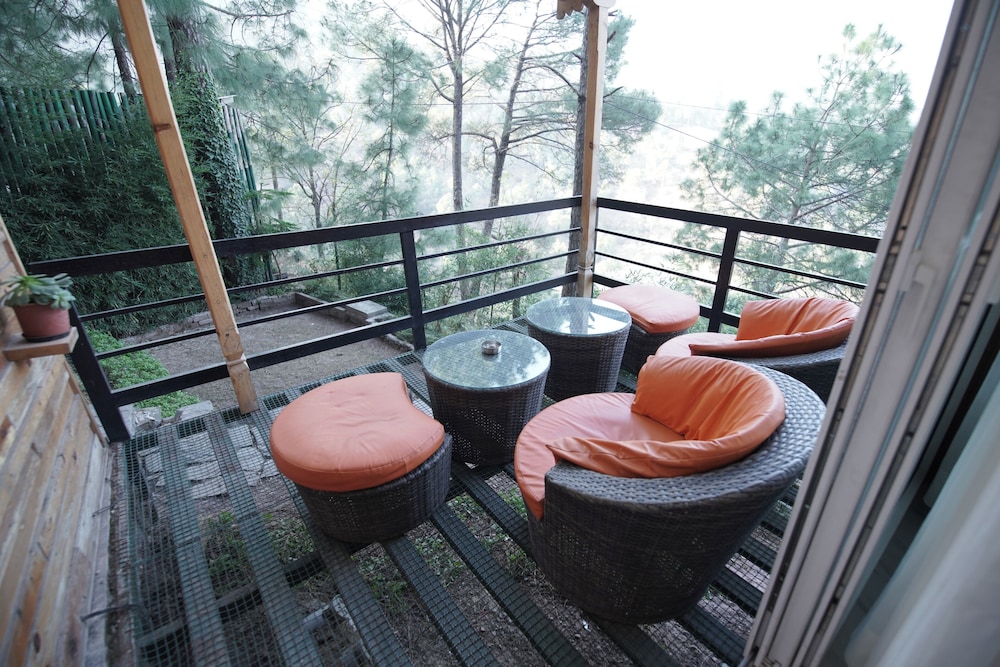 Premium Cottage Valley Facing photo 1