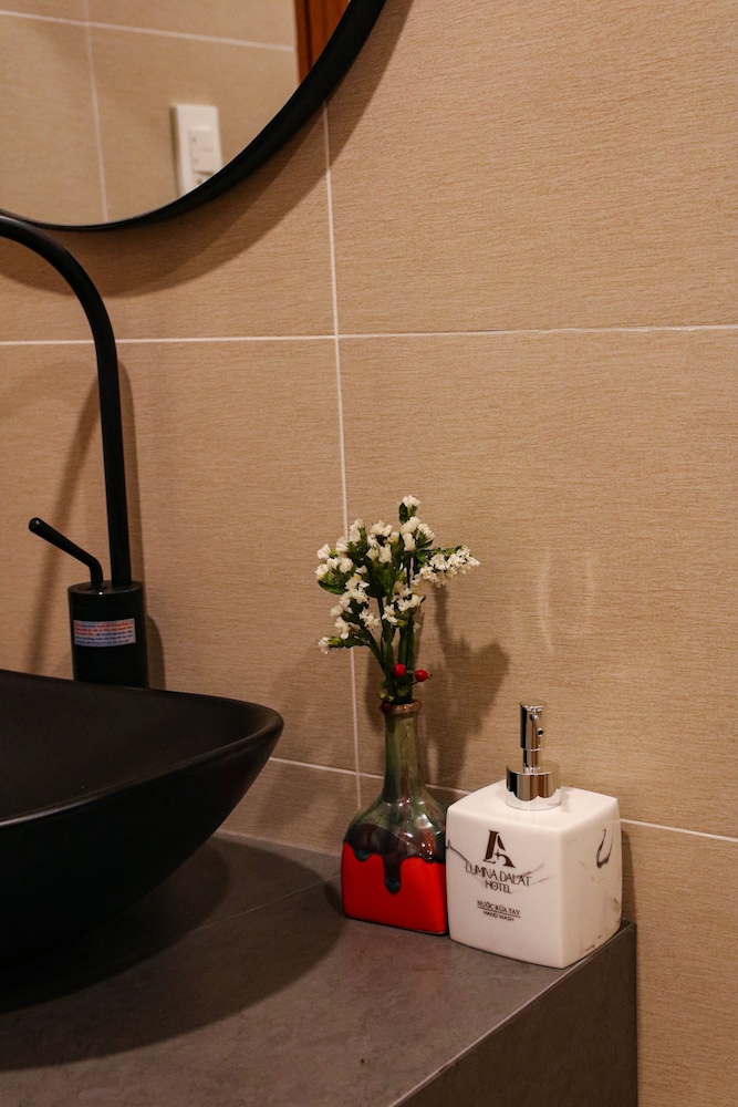 Deluxe Double Room, City View - Photo 17