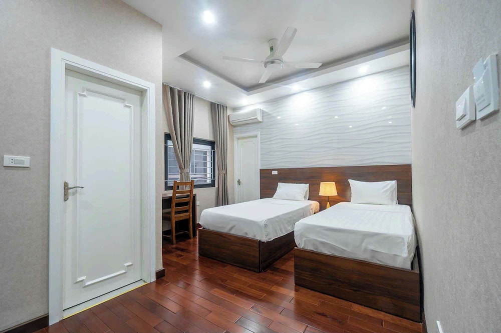Superior Double or Twin Room, Balcony, City View photo 2