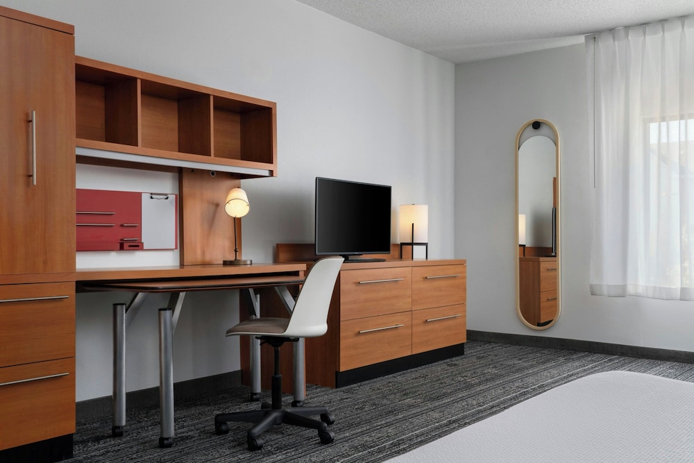 Studio, Multiple Beds (Mobility Accessible, Tub) photo 2