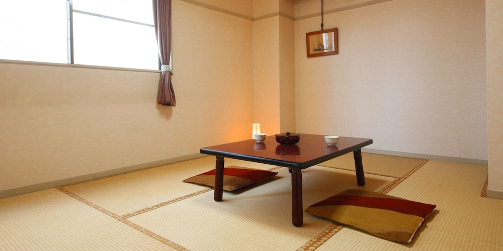 Japanese Room [Kamogawa Side]