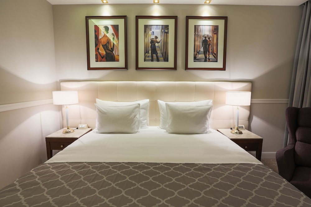 Deluxe Double Room, City View - Photo 2