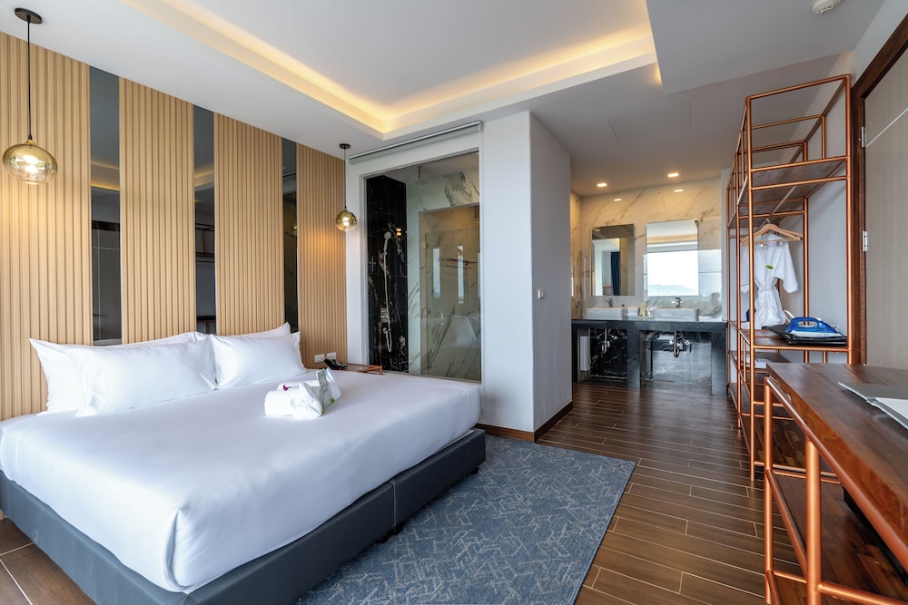 Premium Family Suite - Photo 5