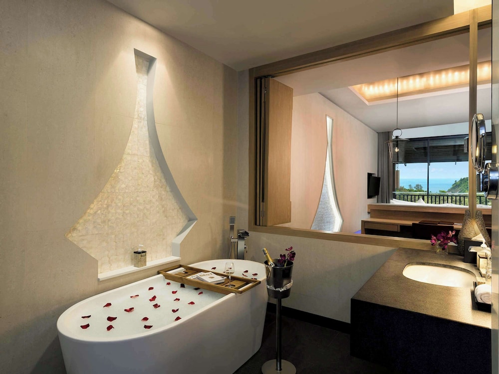 Premier Room, Ocean View, 1 King Bed - Photo 7