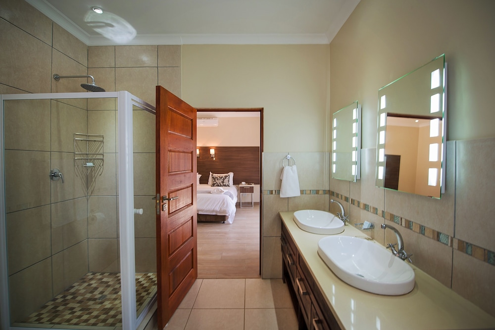Superior Double Room photo 2