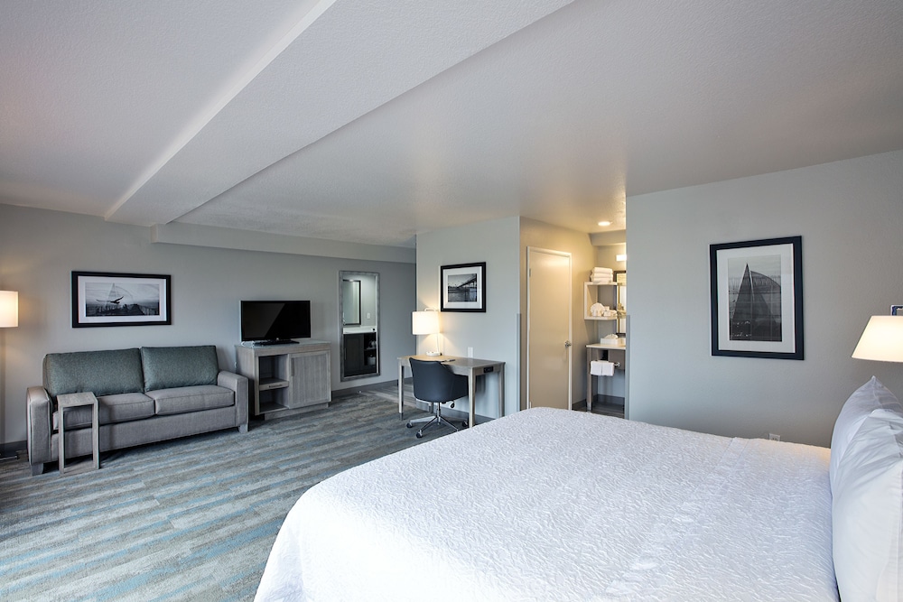 Room, 1 King Bed, Accessible, Non Smoking - Photo 2