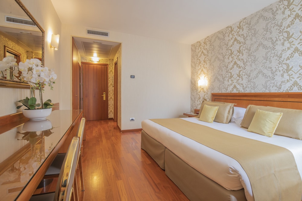 Superior Double Room Single Use - Photo 1