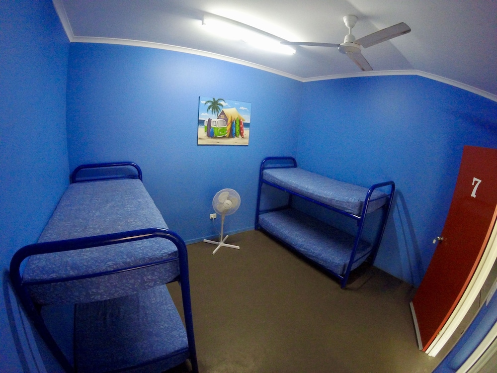 1 Bed in a Four Bed Fan Cooled Dorm Female Only photo 1