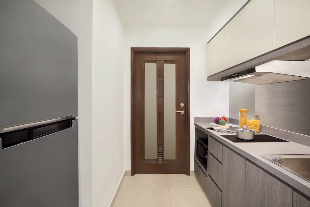 2 Bedroom Premier - Photo 5