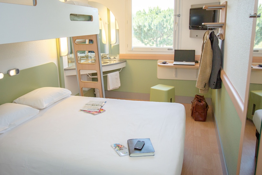 Triple Room, Multiple Beds photo 2