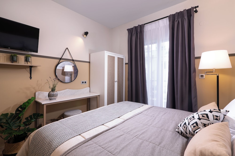 Economy Double Room - Photo 2