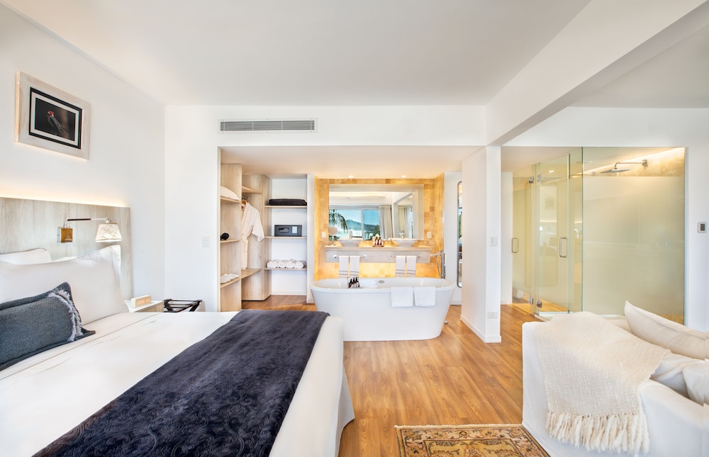 Junior Suite (Deluxe Red Level Water)