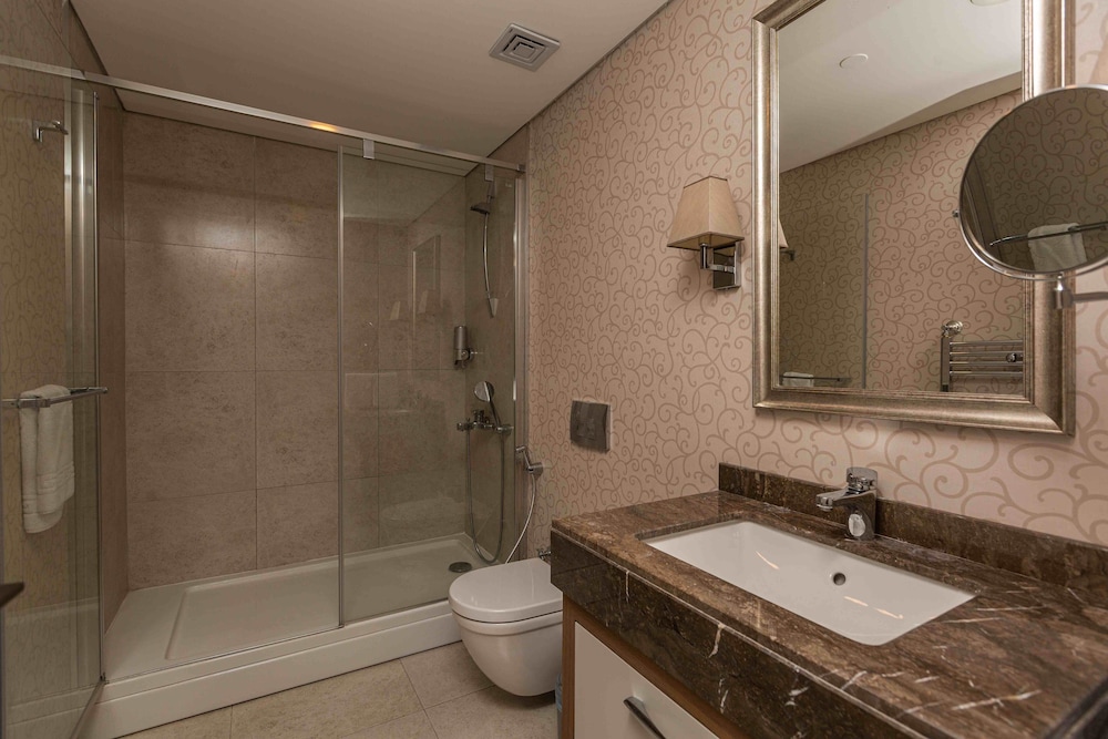 1 Bedroom Suite - Photo 4