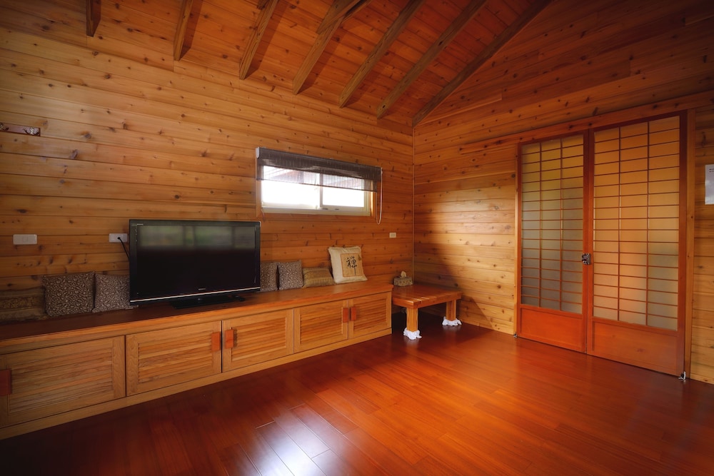 Family Room photo 2