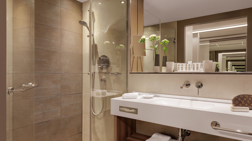 Premier Suite, City View photo 2