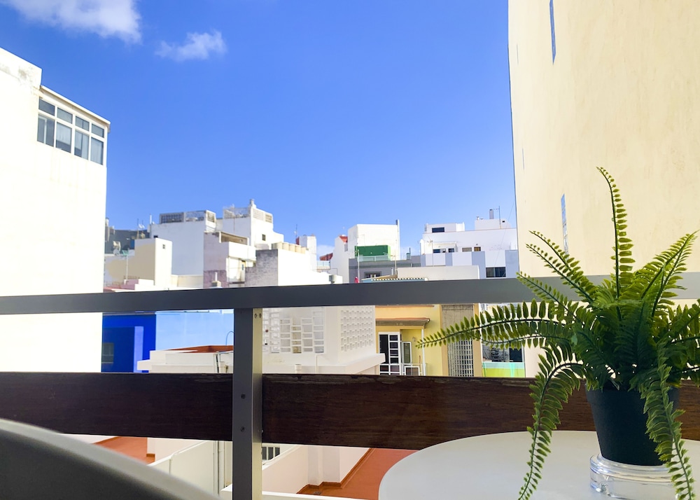 Traditional Studio, Balcony, Garden View - Photo 1