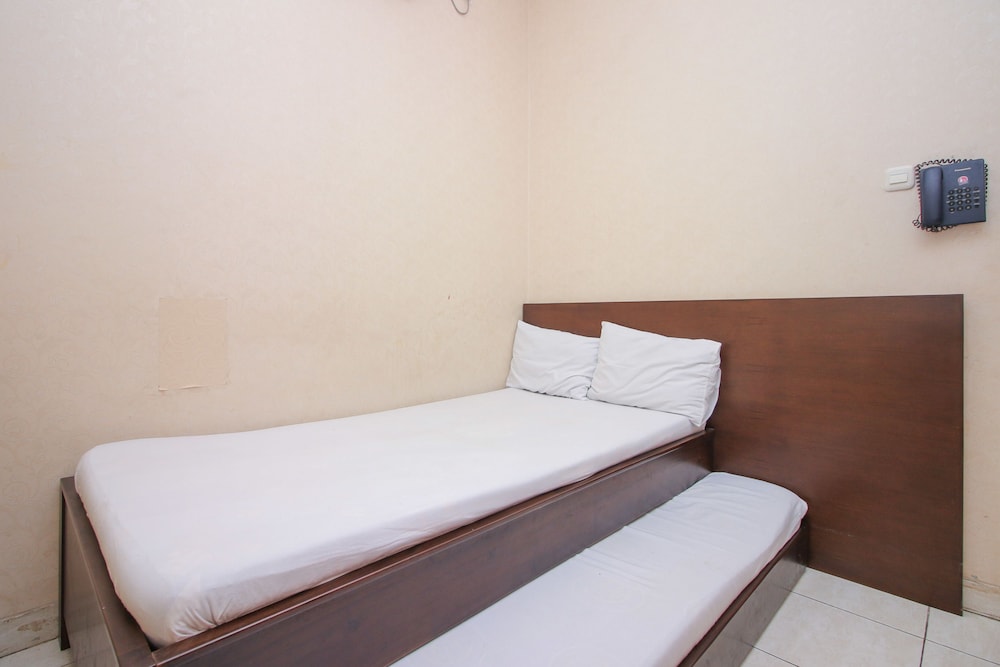 Standard Twin Room photo 1