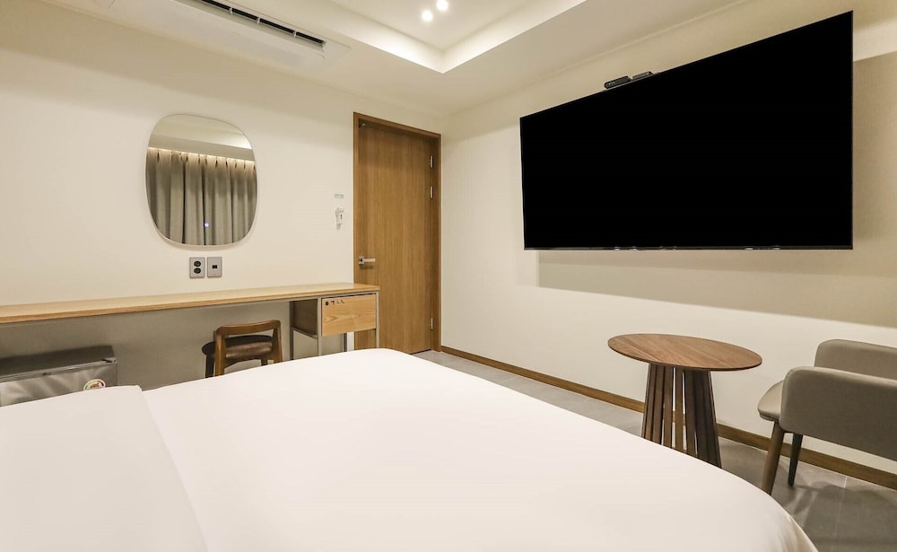Standard Room photo 2