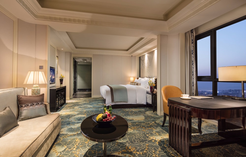 Royal Room photo 3
