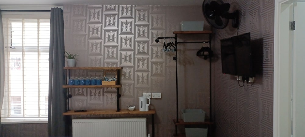 Twin Room, Ensuite - Photo 13