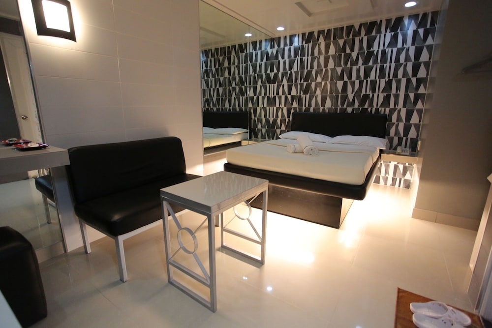 Premier Room
