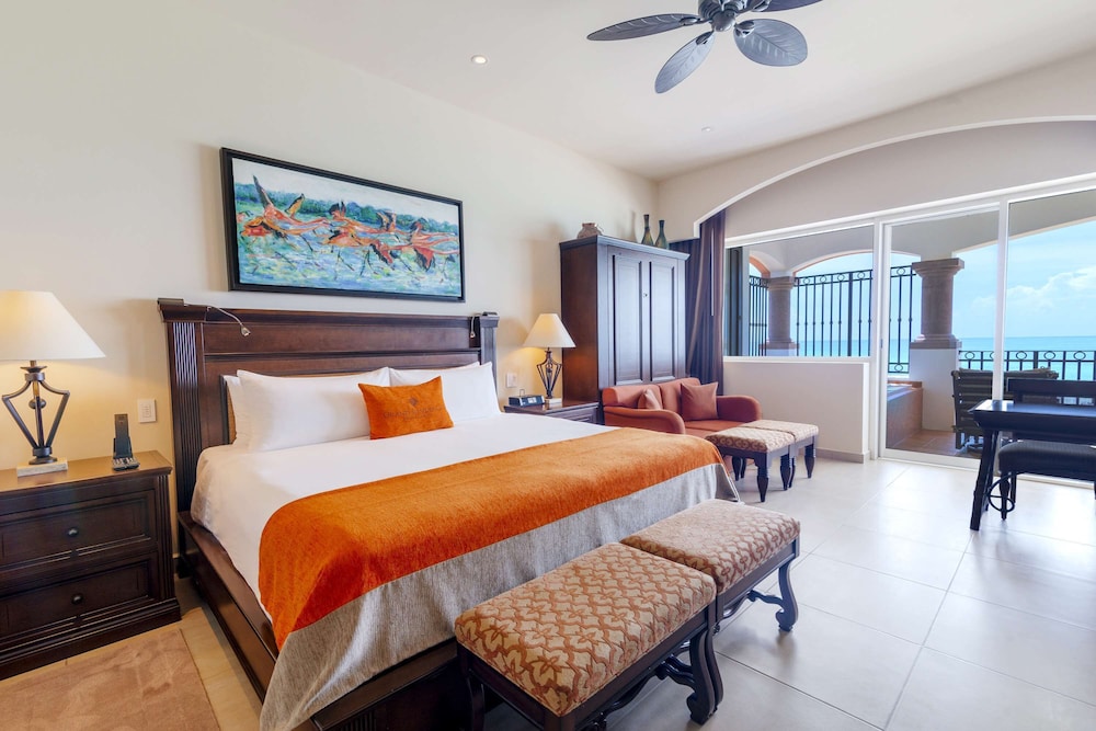 One Bedroom Master Suite Beachfront