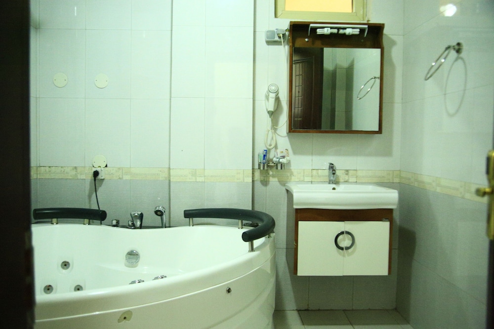 Luxury Suite photo 3