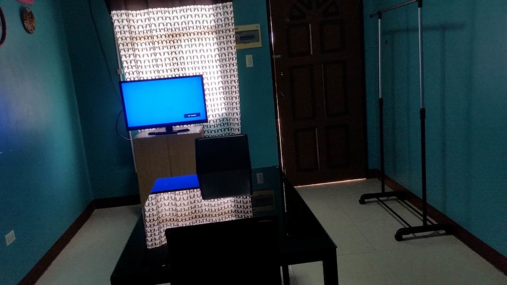 Deluxe Apartment, 1 Bedroom, Private Bathroom photo 2