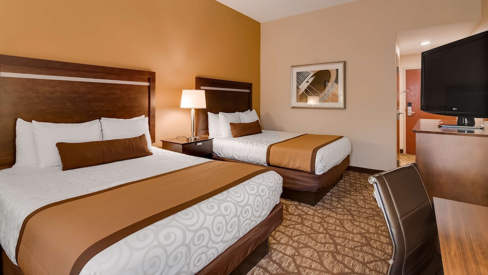 Standard Room, 2 Queen Beds, Non Smoking, Refrigerator & Microwave