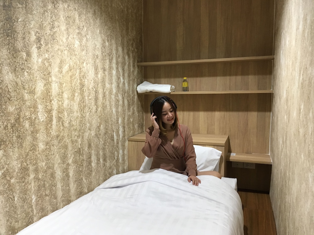 Basic Shared Dormitory, 1 Twin Bed (Female Only) photo 3