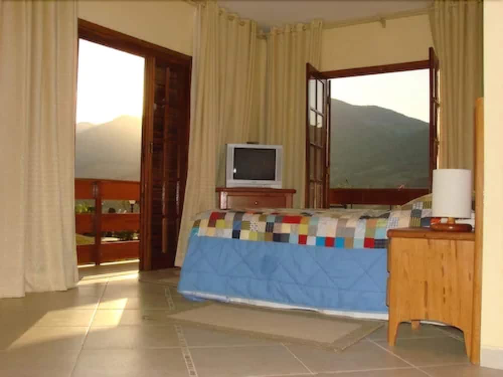 Deluxe Triple Room photo 3