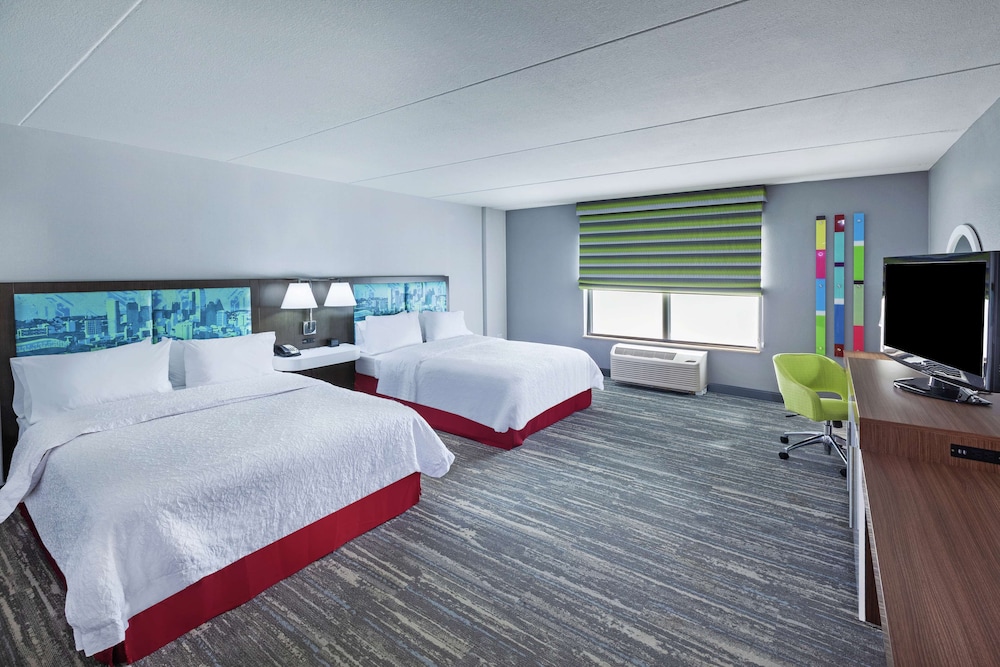 Room, 2 Queen Beds, Accessible, Non Smoking - Photo 1