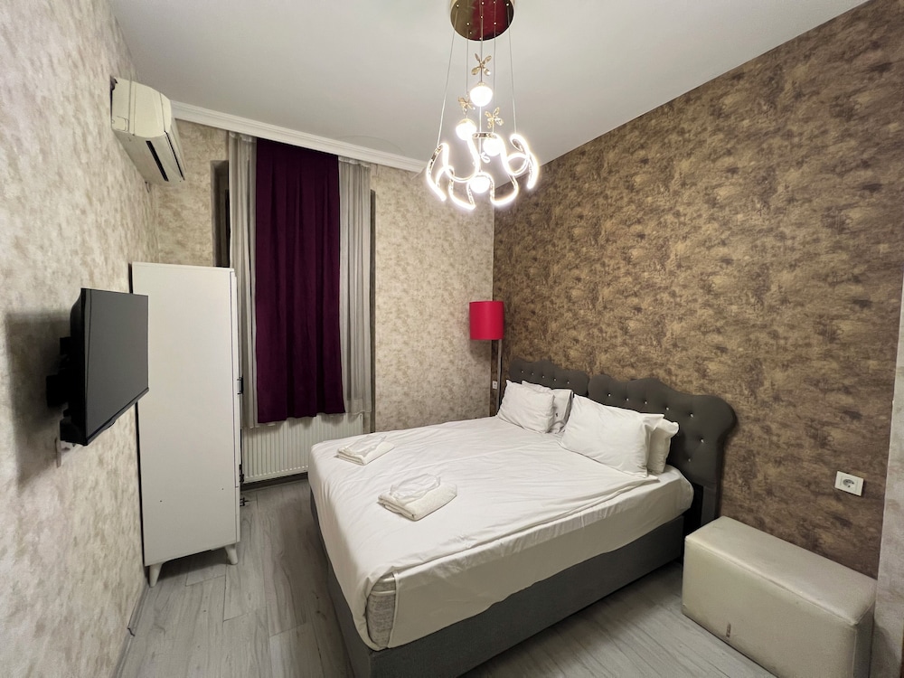 Comfort Room With City View photo 1