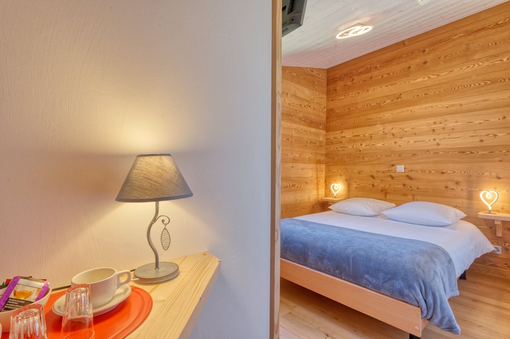 Superior Single Room, Non Smoking, Mountain View photo 2