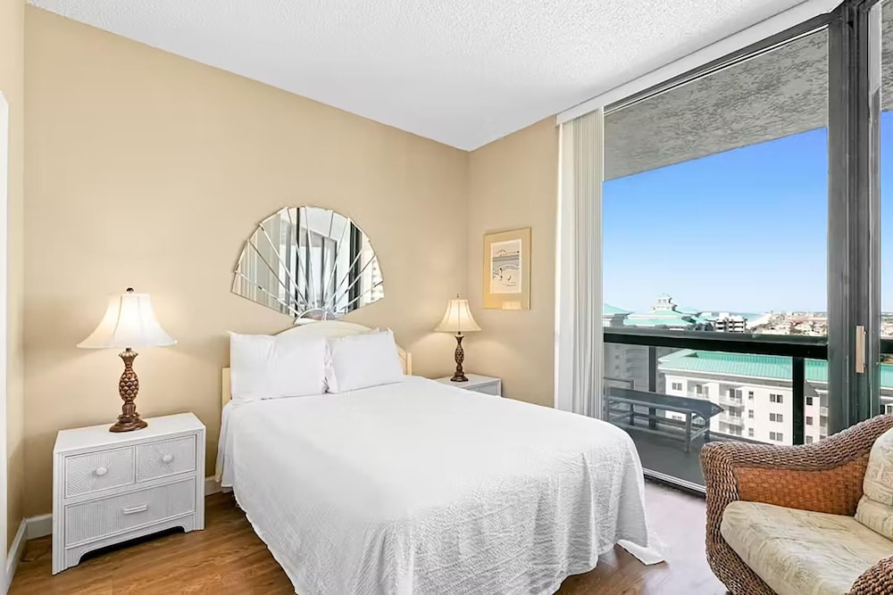 Condo, Multiple Beds (Surfside Resort #1508)