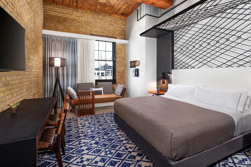 Room, 1 King Bed, Accessible (Hearing)