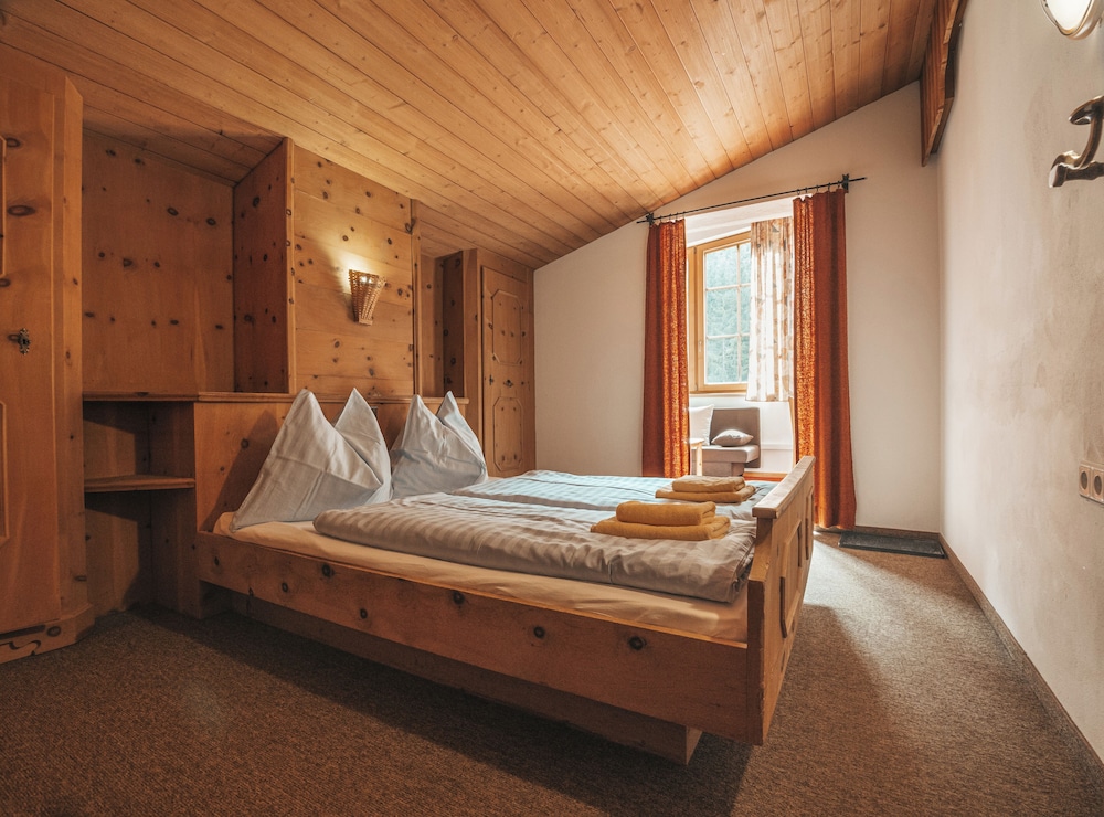 Comfort Single Room, Courtyard View photo 1