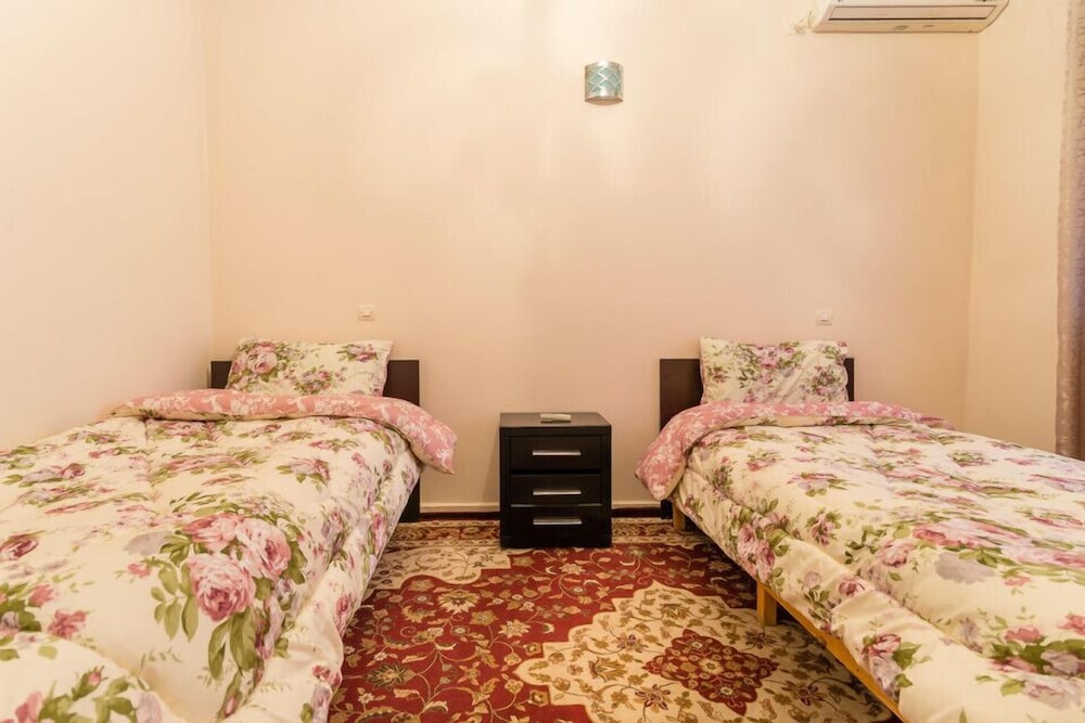 Comfort Apartment, 3 Bedrooms photo 3