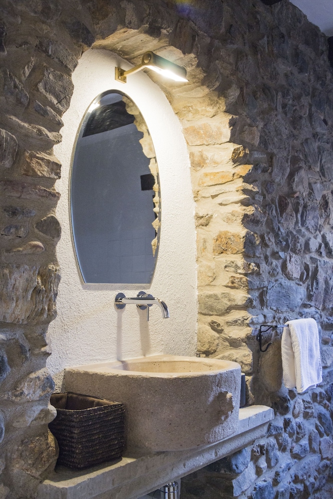 Deluxe Double Room, Private Bathroom photo 3