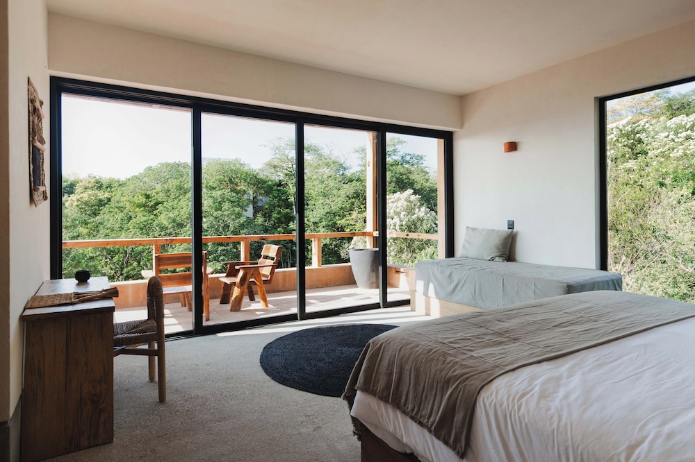 Honeymoon Suite photo 1