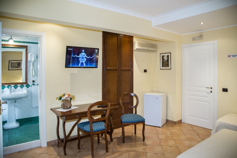 Quadruple Room photo 3