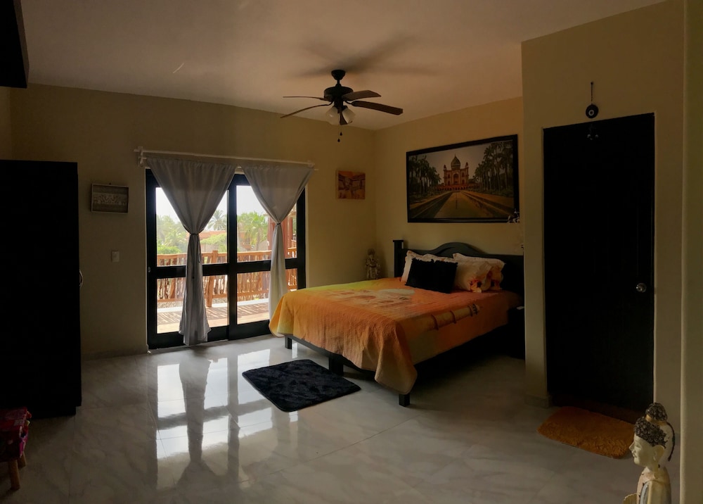 Deluxe Room (Hindu)